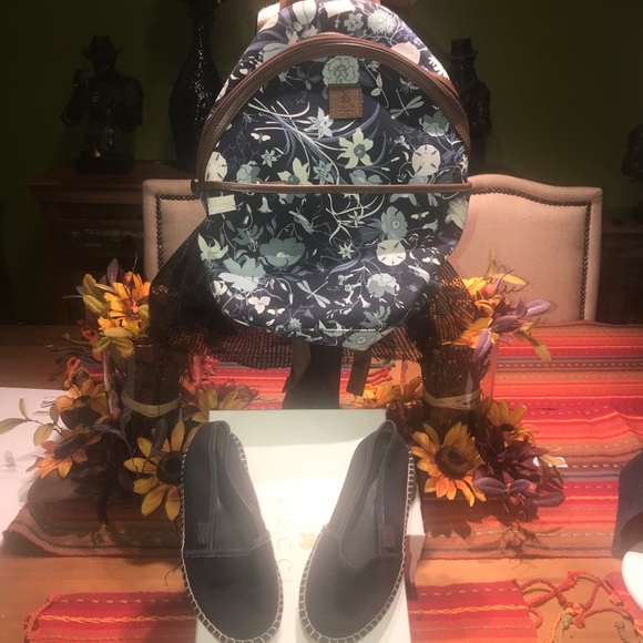 Gucci Little girls shoes with backpack and dress - Picture 2 of 8